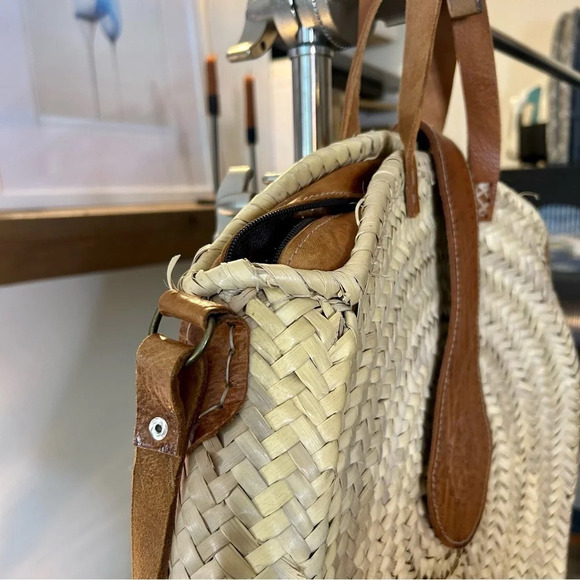 Moroccan Circle Basket Weaved Bag/Purse - Picture 3 of 10